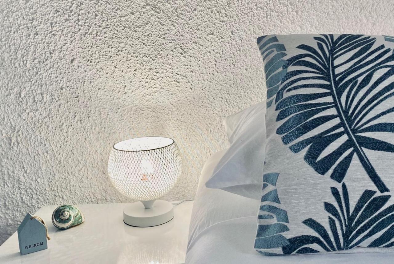 Historic Building The Palm Backyard Studio-Apartment Willemstad, Curacao Feel Home Away From Home Экстерьер фото